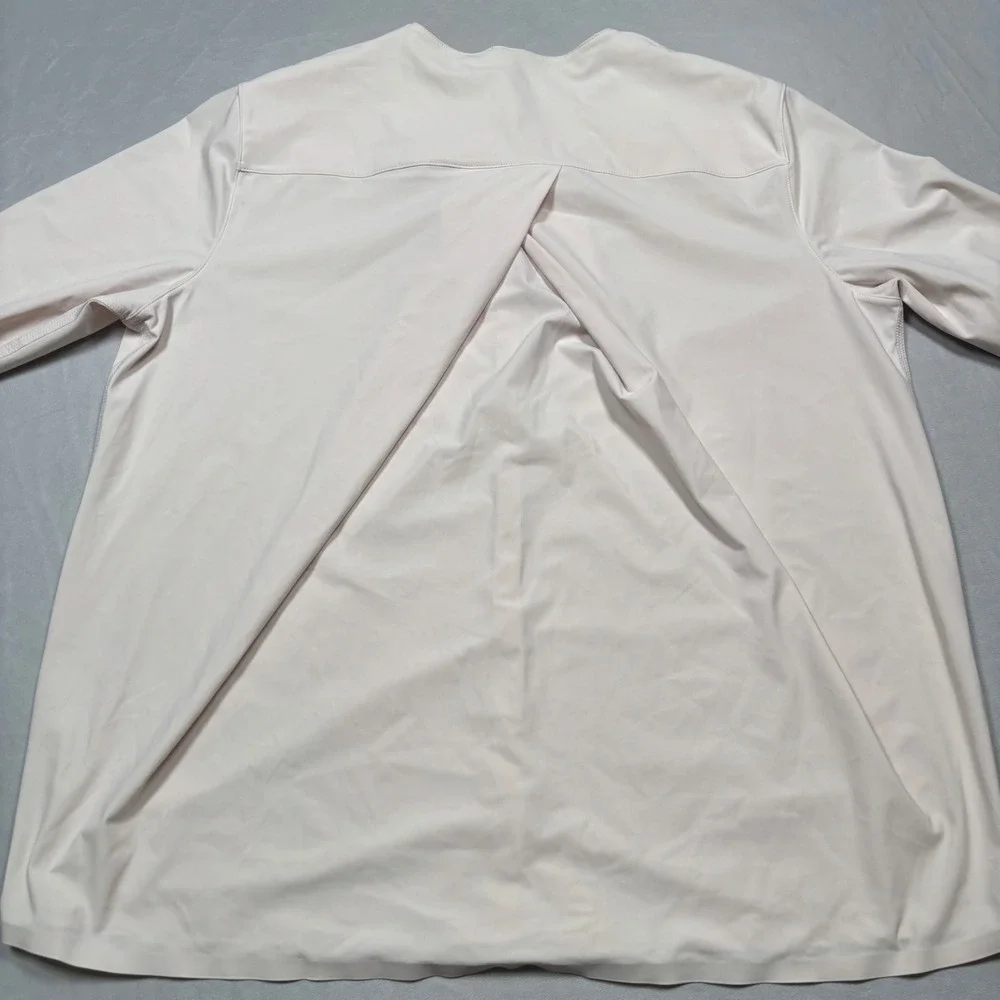 Lululemon Jacket Women 8 Pink Inverted Pleat Back Snap Front Lightweight Stretch